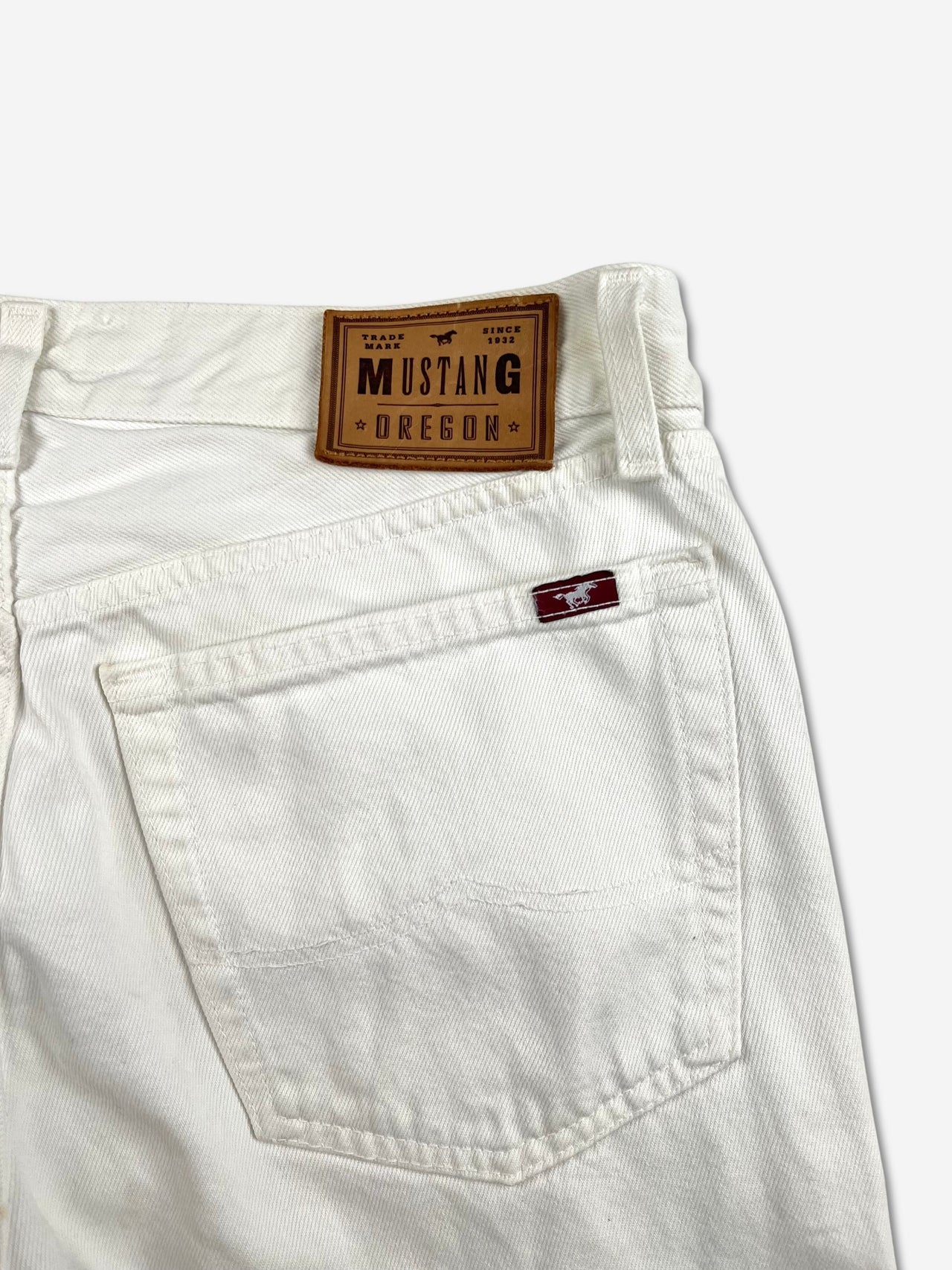 Mustang Oregon Straight Leg Jeans